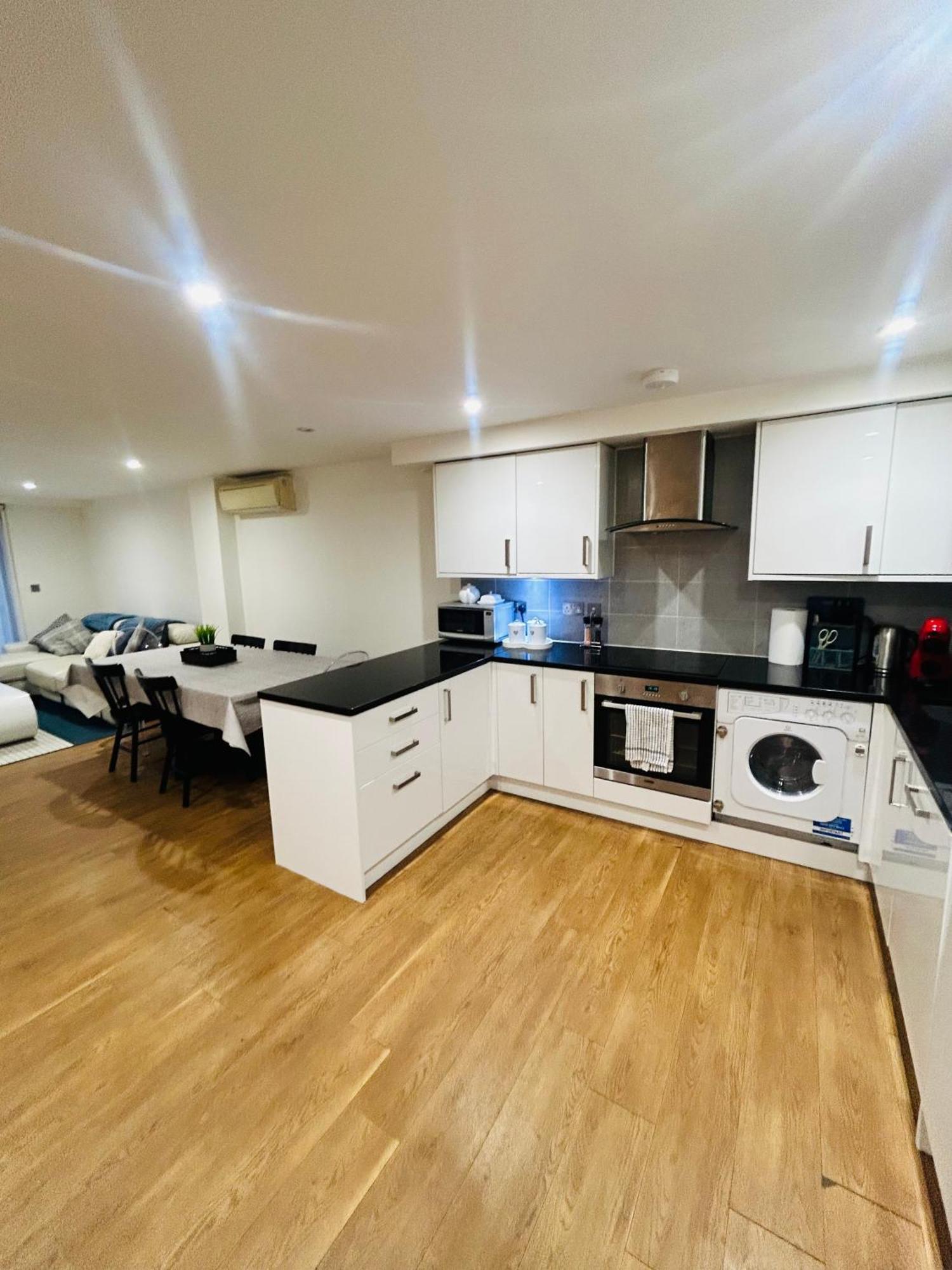 Modern 2 Bed 2 Bath Apartment With Outdoor Space Hyde Park Londyn Zewnętrze zdjęcie